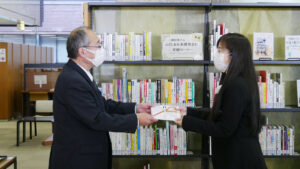 福島県立図書館『県民のくらし応援文庫』へ図書を寄贈しました